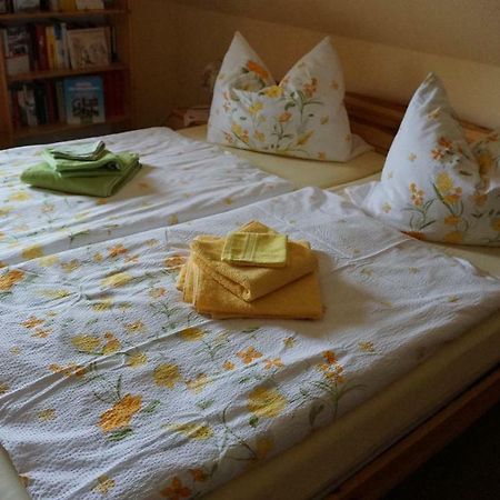 Gaestezimmer Charlotte Drezno Zewnętrze zdjęcie